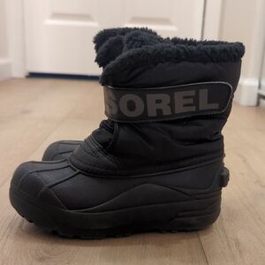 Sorel Black Insulated Snow Boots